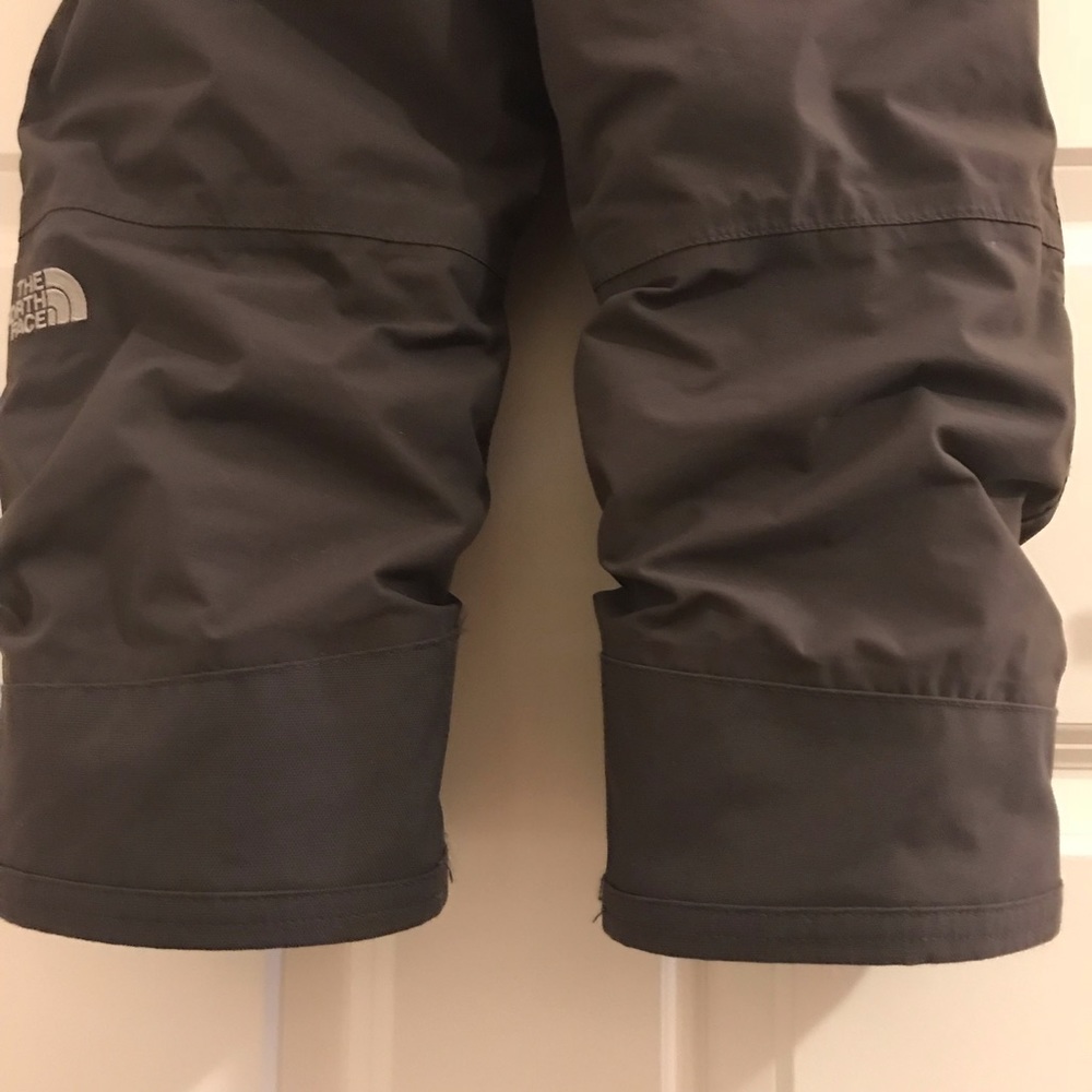 • North Face Snow Bibs 4T